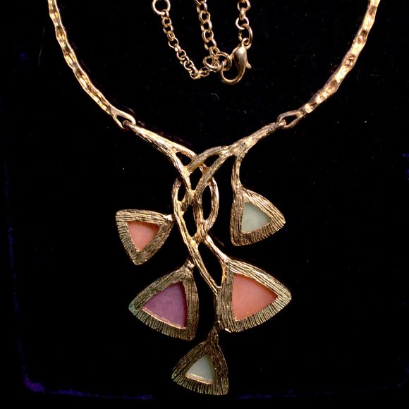 [UNKNOWN] Branching Necklace with Pastel Pyramids - Picture 8 of 14